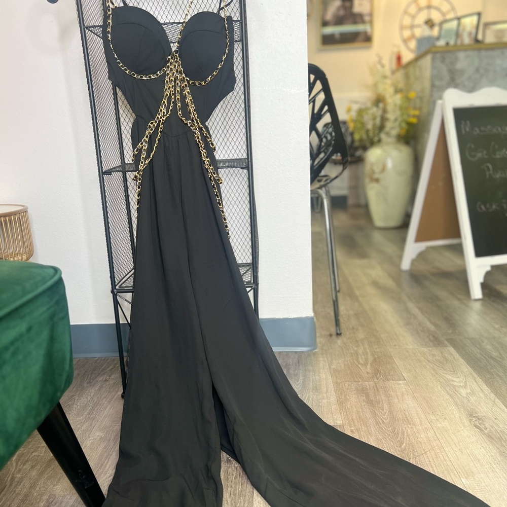 Tap into your Dominant Side! This Flyyy # is Seductive yet Flowy! Brand New!